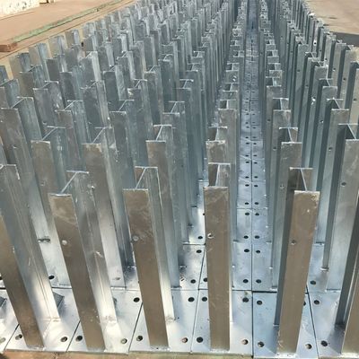 AASHTO M180 야외 보안용 핫-디프 진료 고속도로 경비장 플랜지 포스트