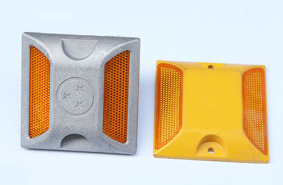 도로 안전 조치 및 가시성을 향상시키기 위해 높은 가시성 Cast Aluminum Road Stud