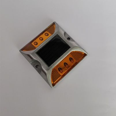104*123*23mm 적색 LED 반사 알루미늄 고양이 눈 태양 도로 스탠 산업 구역