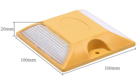 도로 코너 표지 도로 안전 장비 100X100X20mm 평면 플라스틱 반사 도로 스탠