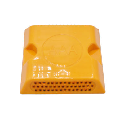 도로 코너 표지 도로 안전 장비 100X100X20mm 평면 플라스틱 반사 도로 스탠