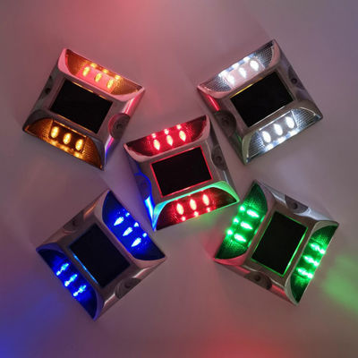 도로 안전 G105 고속도로용 태양광 알루미늄 LED 표시기 반사 테이프 10cm-25cm