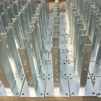 AASHTO M-180 표준 도로 안전 보호 경비판 플랜지 포스트