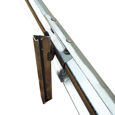 고속도로 경비대 AASHTO M-180 Z형 기둥