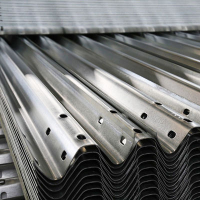 맞춤형 필요에 대한 고온 진열 냉 laminated Q345/ASTM A36 강철 고속도로 경호