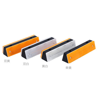 PVC 안전 경고 포스트와 장벽 나비 경비로 고속도로 조명 반사