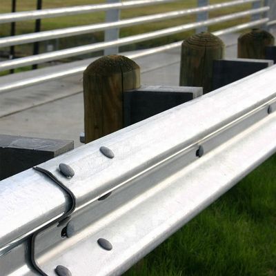 맞춤식 진크 코팅 AASHTO M180 도로 안전을위한 가연 철도 고속도로 경호