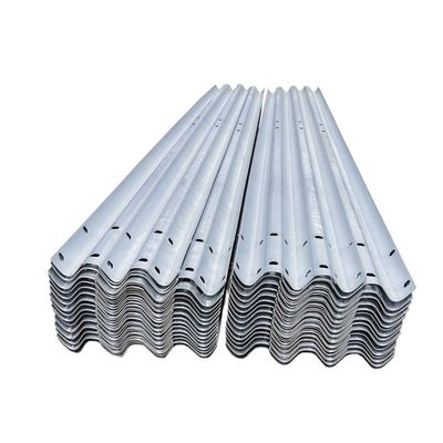 AASHTO M-180 표준을 위한 고온 진열 및 냉동 롤 고속도로 경비대 포스트 및 간격