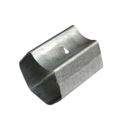 W-beam Galvanized Highway Guardrail 도로 안전 개선을위한 둥근 블록 간격