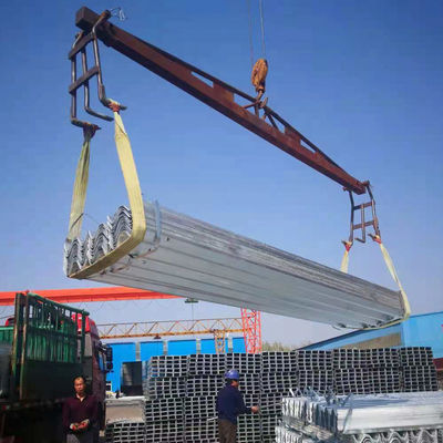 CE/BV/ISO 인증을 가진 가설된 경호선 Q235B Q345B 고속도로 교통 장벽