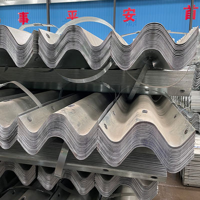 Aashto M180 고속도로 보호 경치 철도 포스트와 CE/BV/ISO 인증을 받은 진크 코팅