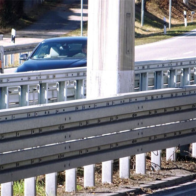 2.67mm 명목 두께 기본 금속 고속도로 충돌 장벽 CE/BV/ISO 인증서