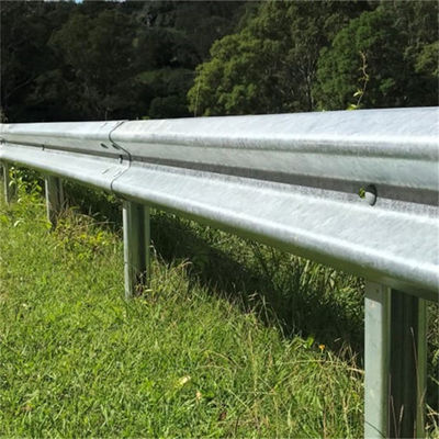 AASHTO M-180 표준 및 외부 보안과 함께 세 파도의 철강 고속도로 경호