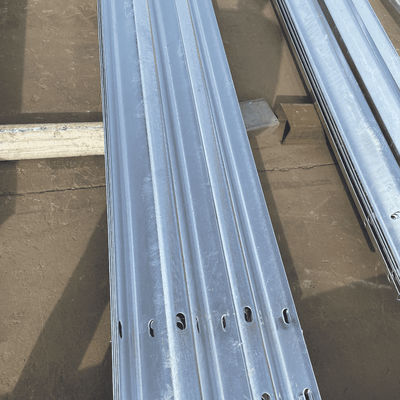 AASHTO M-180 표준 진열제 강철 류브 빔 고속도로 경호 시스템 포스트 및 스페이저