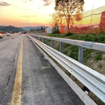 CE/BV/ISO 인증을 갖춘 열게탈vanized 및 냉 laminated W Beam 고속도로 경호 rail