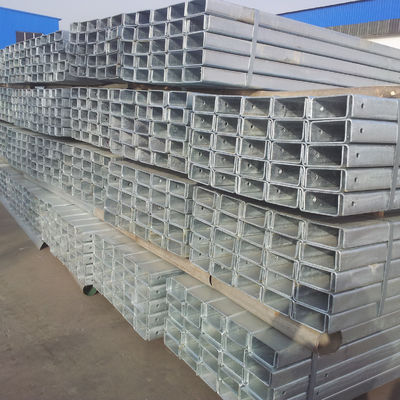 AASHTO M-180 표준 핫 디프 젤바니제 Q235 Q345 스틸 고속도로 경호선 U 타입 스틸 울타리 포스트