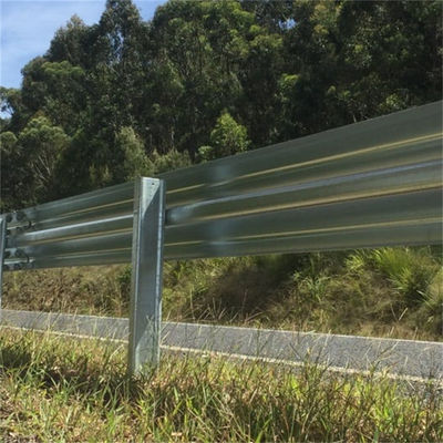 3 W-beam 금속과 맞춤형 AASHTO M-180 표준과 함께 고속도로 안전 경호