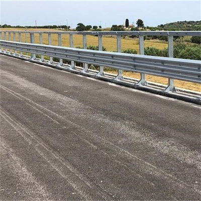 S235JR S275JR 등급 AASHTO M 180 철화 W 빔 보호막